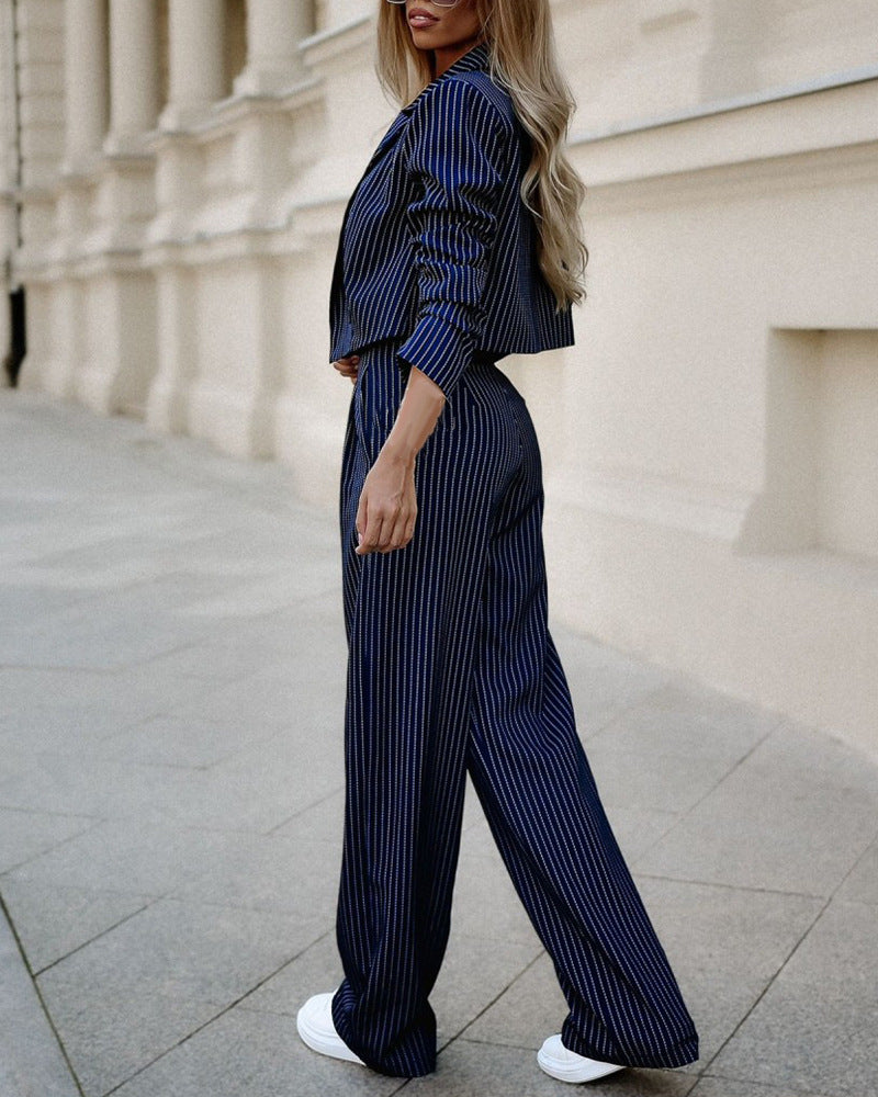 Long Sleeve Cropped Top Outfit